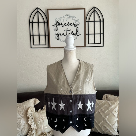 Vintage Christopher & Banks Star - Moon Print Vest Size Large - Picture 12 of 14